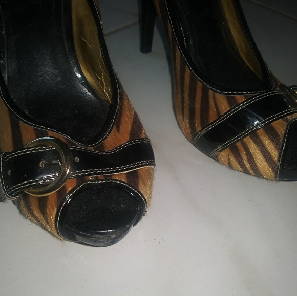 Delicious Animal Print Pumps - Picture 6 of 7